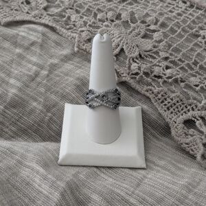 Elegant Hematite Women's Ring